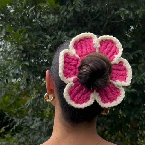 Crotchet Flower Hairtie