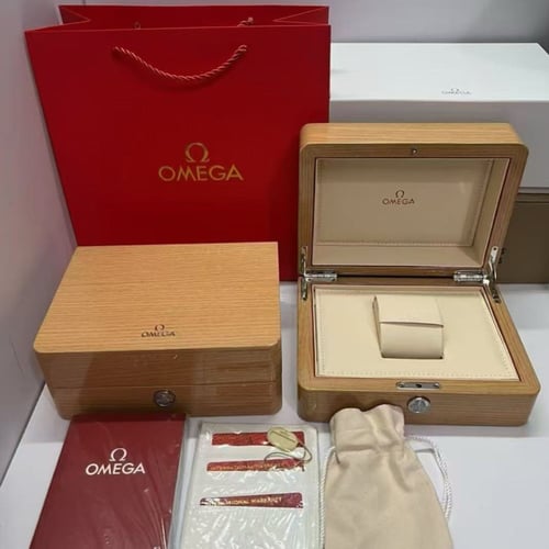 ساعة Omega رجالية