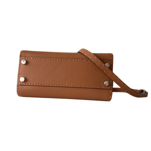 شنطة يد فندي ماستر تصميم Peekaboo كلاسيكي