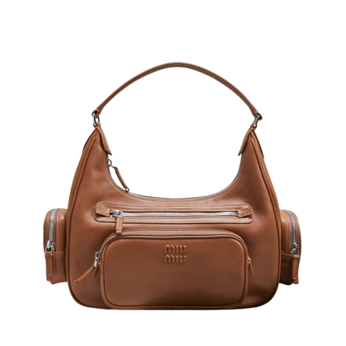 حقيبة Miu Miu Pouch – كراميل خارجي وبطانة خضراء