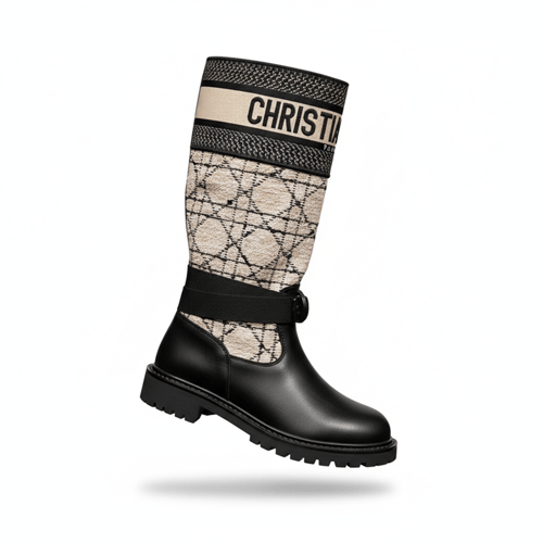 Dior بوت نسائي فاخر بنقشة مونوغرام وتصميم شتوي ممي...