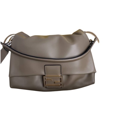 شنطة Fendi