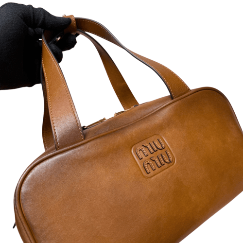 حقيبة Miu Miu – كراميل دافئ