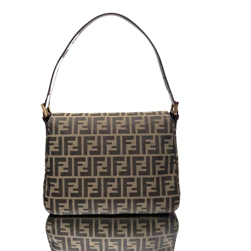 حقيبة Fendi صغيرة – شعار مزدوج كلاسيكي