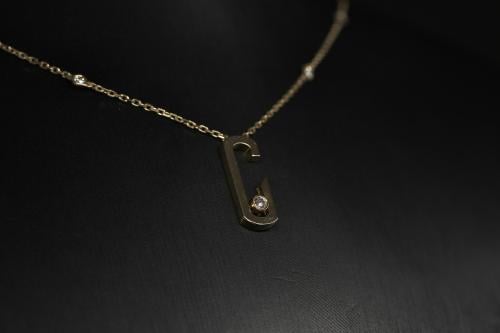 عقد ميسيكا 18