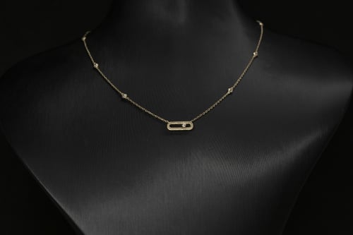 عقد ميسيكا 18