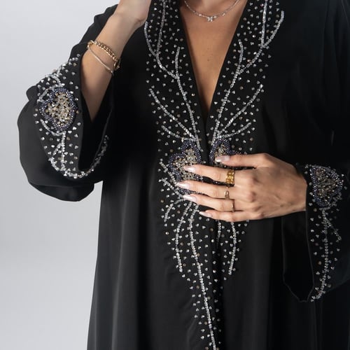 عباية لاميه تالقي - قماش كوري فاخر اسود مطرز