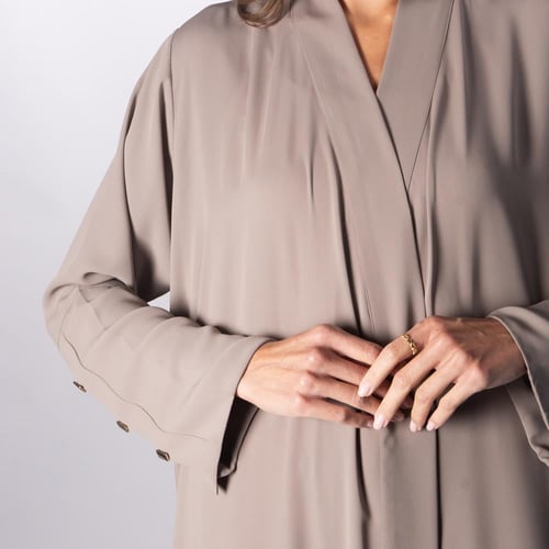 عباية لاميه اورا - عباية أنيقة للاستخدام اليومي من...