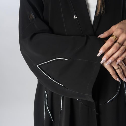 عباية لاميه تالقي - قماش كوري فاخر اسود مطرز بالرم...