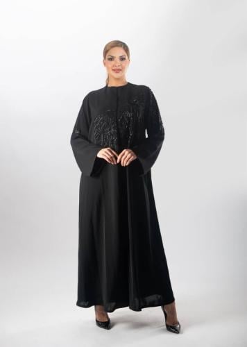 عباية سوداء فاخرة من لاميه – قماش ياباني بتطريز "ا...