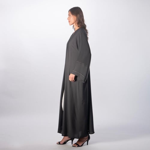 عباية لاميه اورا - عباية أنيقة للاستخدام اليومي من...