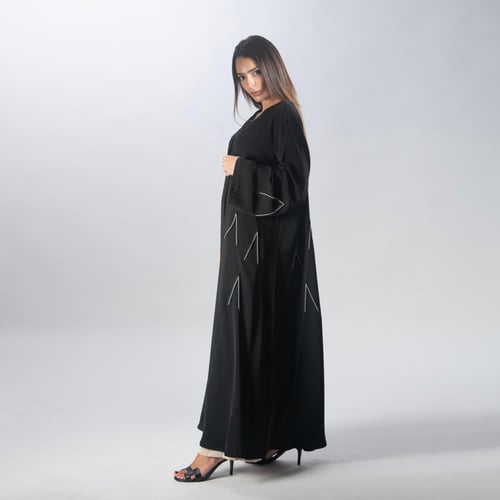 عباية لاميه تالقي - قماش كوري فاخر اسود مطرز بالرم...