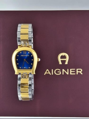 ساعة نسائية فاخرة بتصميم أنيق يأسركِ بجمال التفاصي...