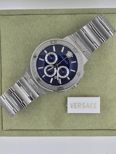 ساعة أنيقة بتصاميم كلاسيكية وعصرية