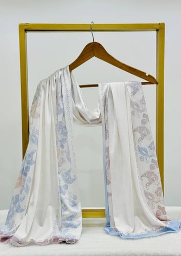 حجاب قطن ستريتش مقلّم ديجيتال