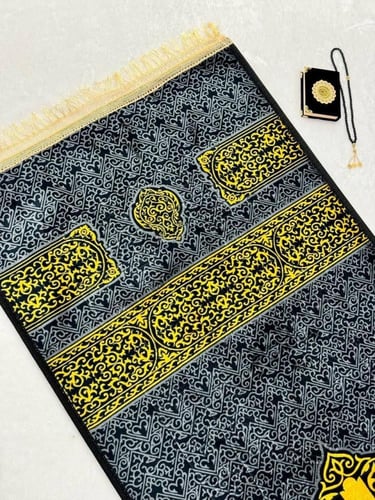 سجادة مخمل نقش اسدال الكعبة