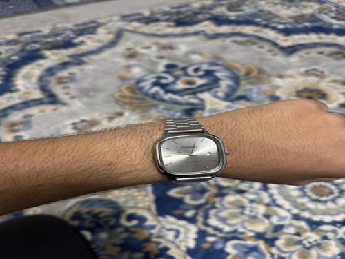 ساعة كاسيو مربع اطار رصاصي ميناء رصاصي