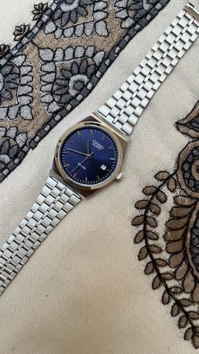 ساعة MTP سير فضي مينا كحلي