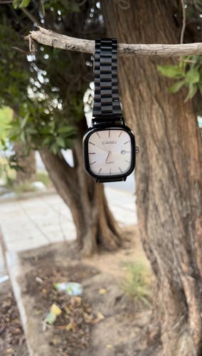 ساعة LTP ستيل أسود اللون الداخلي فضي