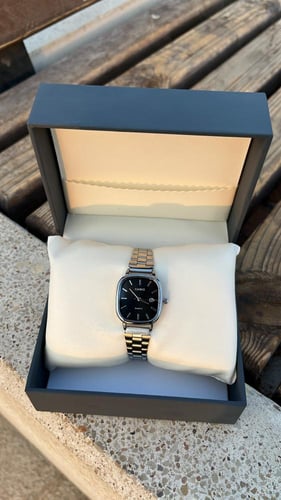 ساعة LTP نسائية سير فضي مينا أسود