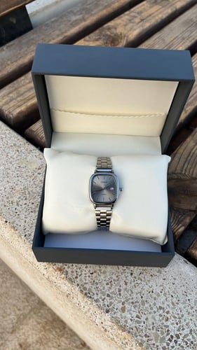 ساعة LTP نسائية سير فضي مينا بيج