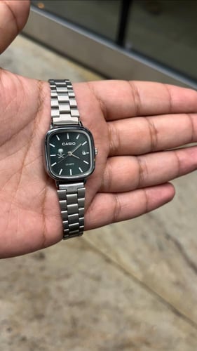 ساعة كاسيو الإصدار الخاص نسائية