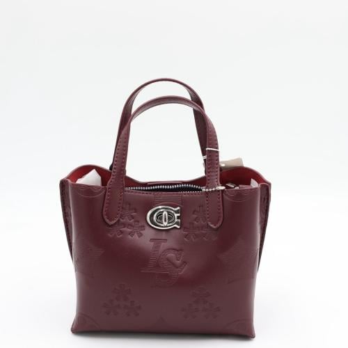 Elegant bags with modern design