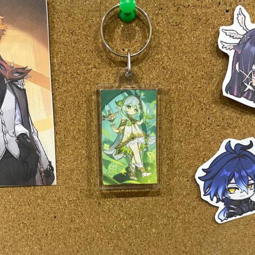 ميدالية اكريليك قينشن ناهدة - ‏acrylic keychain Ge...