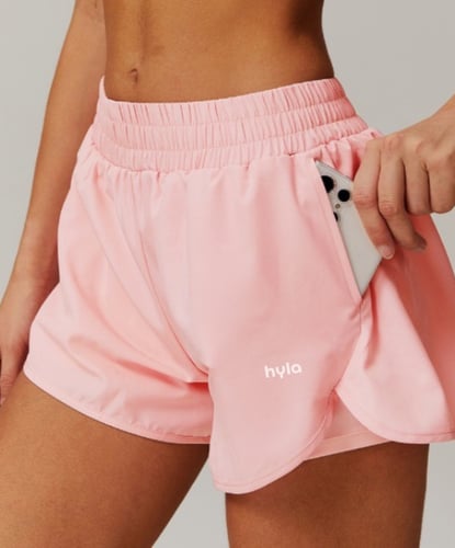 Oversized short with white logo