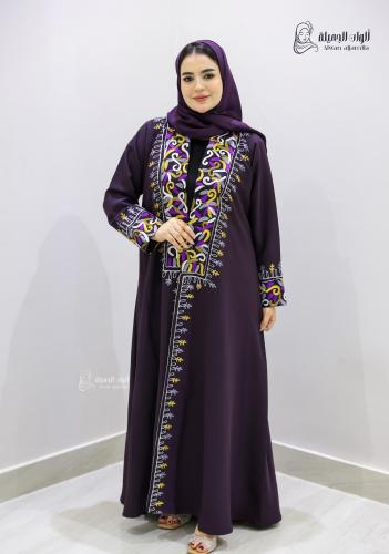 Harry abaya in a luxurious maroon color Indonesian crepe