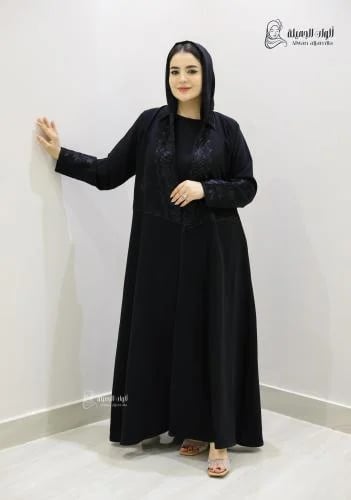 عباية سوداء مطرزة كريب إندونيسي ناعم