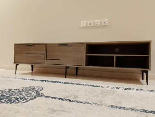 طاولة تلفاز خشبية 180 سم تصميم عصري فاخر