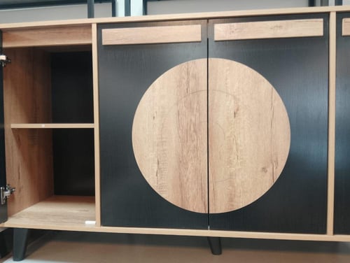 دولاب بوفيه خشبي بتصميم فائق الجمال 160 سم