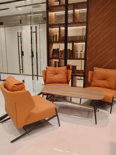 كرسي مفرد عصري وأنيق