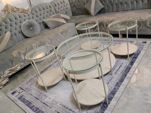 طقم طاولات خدمة زجاج بتصميم دائري