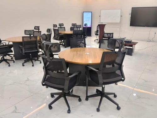 كرسي مكتب مريح وعملي