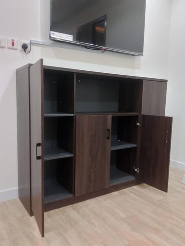 وحدة تخزين مكتبية 4 أبواب وخيارات متنوعة