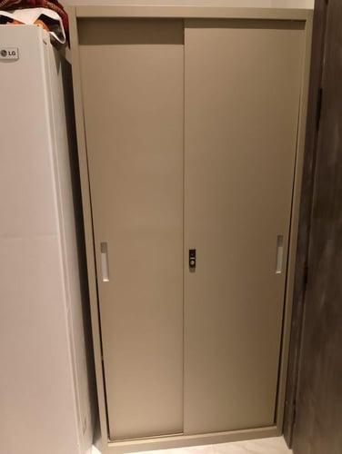 دولاب حديد مكتبي بأبواب منزلقة مقاس 85 سم