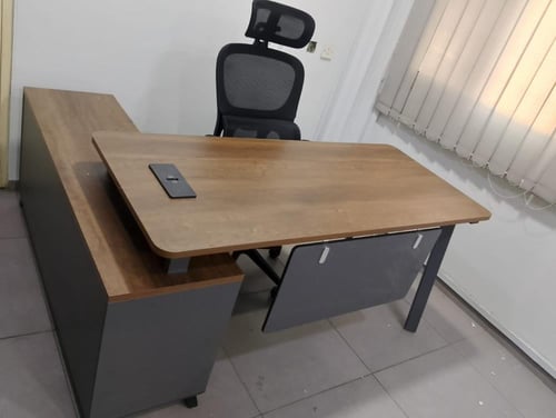 مكتب مكتبي فاخر بإطار متين وأدراج تخزين بمقاس 160...