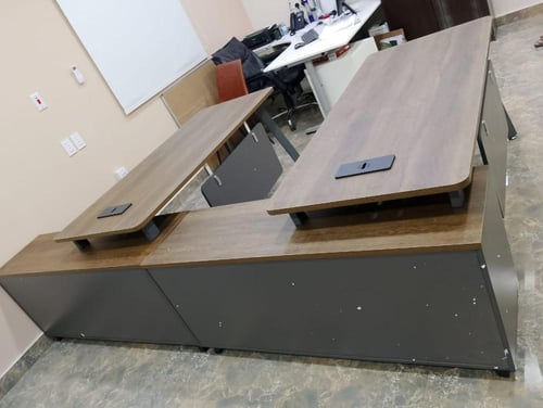 مكتب مكتبي فاخر بإطار متين وأدراج تخزين بمقاس 160...