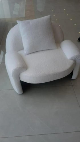 كرسي بوكليه بتصميم مودرن لون أبيض