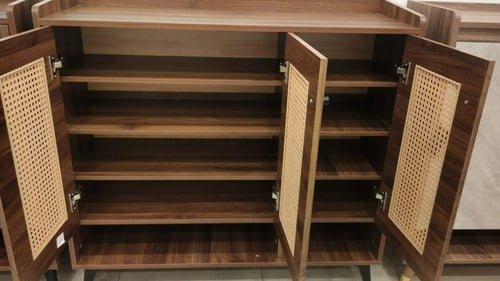 خزانة أحذية عصرية من الخشب والراتان الصناعي