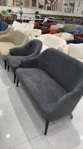 كنبه 2 اشخاص بتصميم عصري حديث بألوان مختلفه