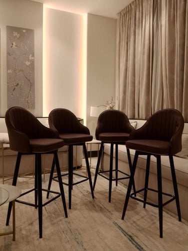 كرسي بار مرتفع دوار عالي الجودة بالوان مختلفه