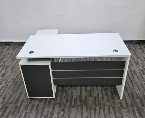 مكتب عمل بتصميم أنيق مقاس 140 سم