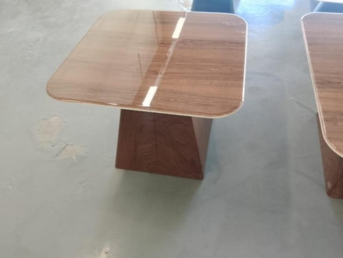 طقم طاولات خدمة بتصميم مربع بلون بني 1+1