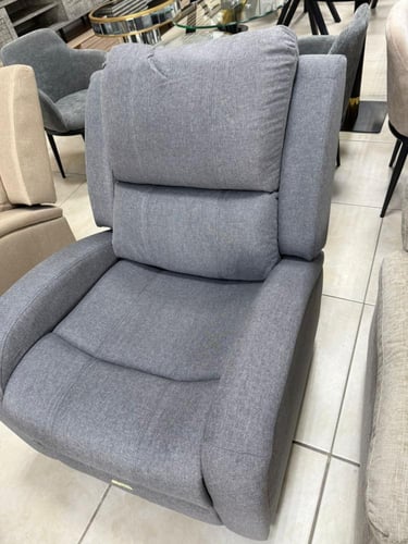 كرسي استرخاء يجمع بين الوظيفة والديكور بألوان مختل...