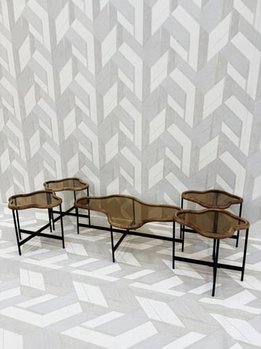 طقم طاولات خدمة زجاج بلون عسلي