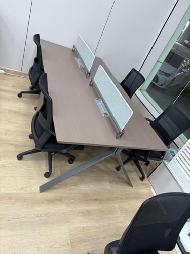 وحدة عمل رباعي بتصميم بسيط مقاس 240 سم