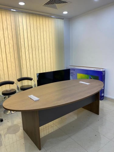 طاولة اجتماعات بتصميم أنيق بيضاوي مقاس 200 سم